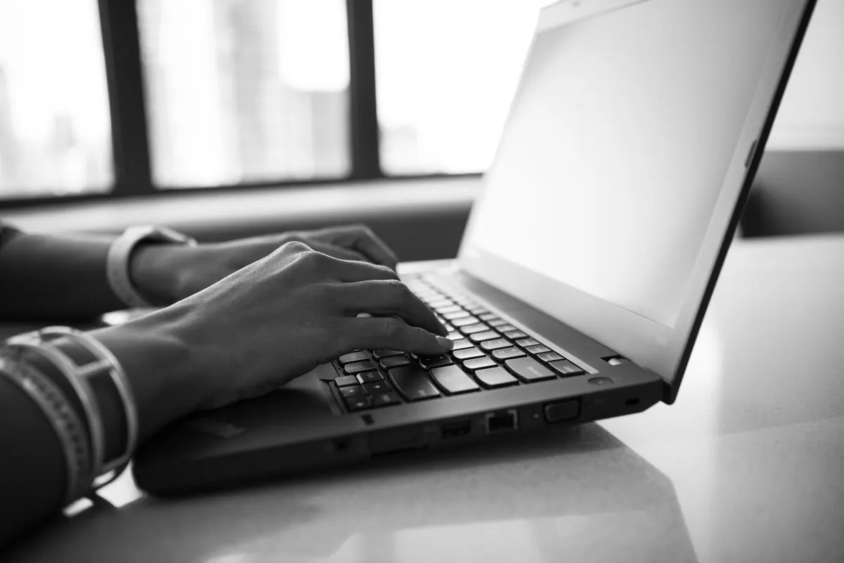 Show, Don't Tell: A Practical Checklist for Fiction Writers